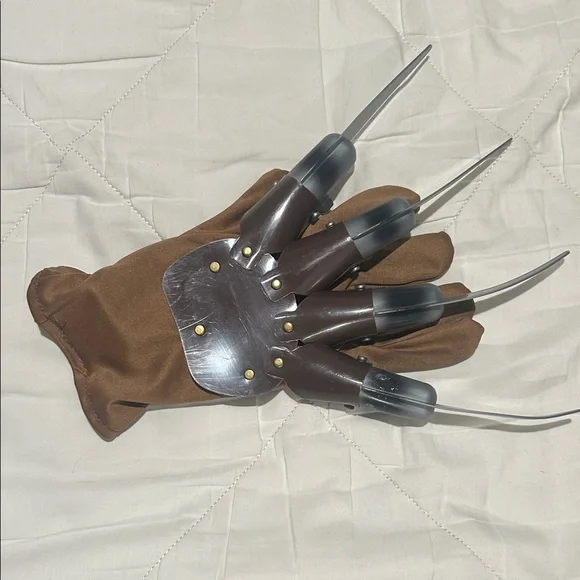 Freddy Kruger Costume Red and Green Striped Sweater with Brown Hat and Glove - Picture 2 of 7